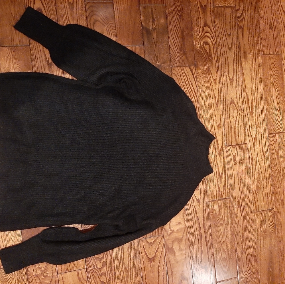 NWT black sweater with keyhole in the back